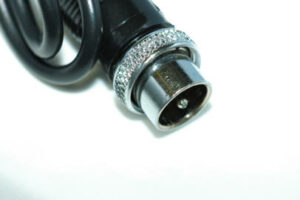 Tip # 24 Elinchrom plug